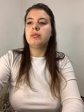 MiraCastellon online show from November 30, 2025, 9:26 pm