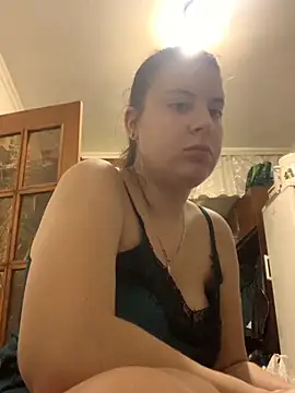 MiraCastellon online show from October 28, 2025, 12:55 am