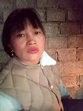 Snapshot of siusiu-00 chatting on February 21, 2026, 10:39 am siusiu-00 online show from February 21, 2026, 10:39 am