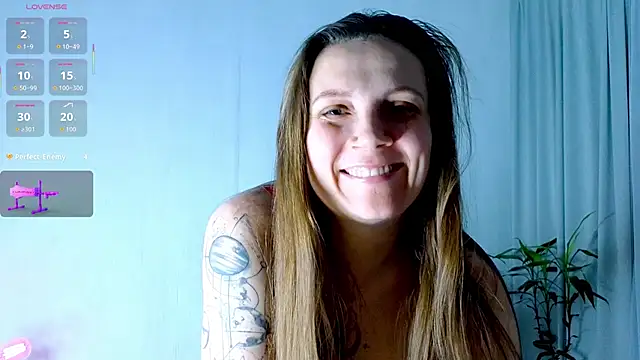 Amy  Leee  online show from February 6, 2026, 7:10 pm