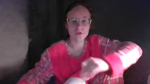 LuckySLove online show from April 4, 2026, 7:20 pm