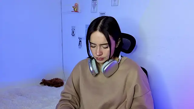 Emily Lindey online show from February 16, 2026, 3:16 am