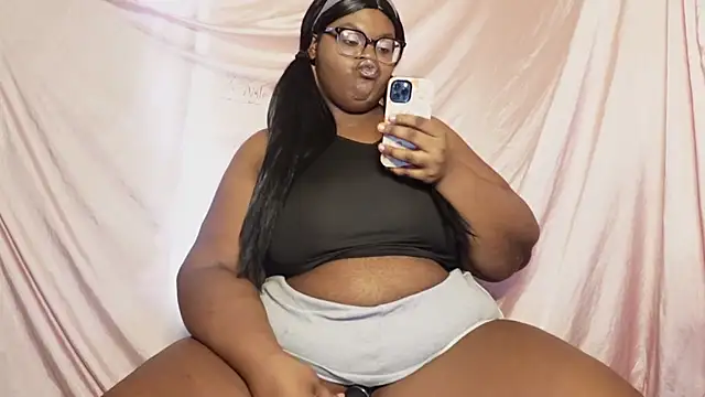 TheChubbySiren online show from May 11, 2026, 2:29 pm