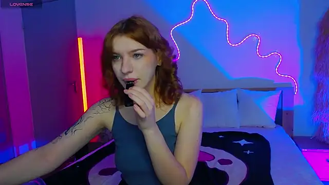 MeganNewCat online show from November 20, 2025, 1:34 pm