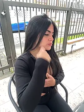 PamelaJonsom  online show from November 14, 2025, 12:42 pm