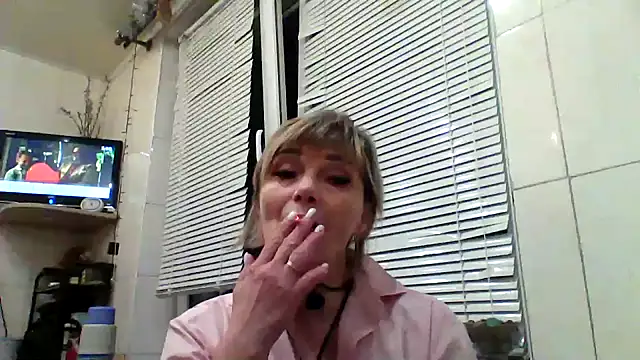 Lia Ray online show from October 14, 2025, 7:25 pm