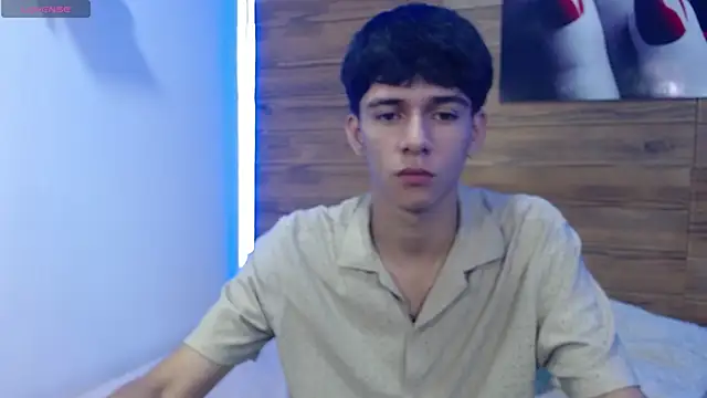 AmethystShadow17 online show from October 18, 2025, 1:02 pm