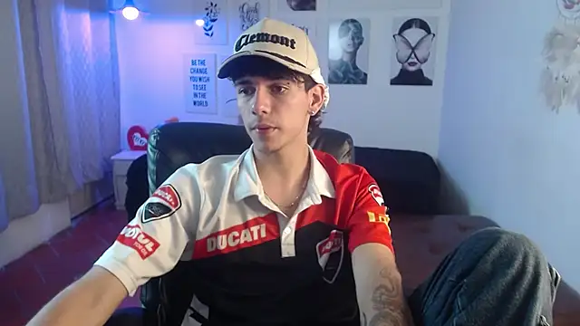 AmethystShadow17 online show from February 5, 2026, 7:32 pm