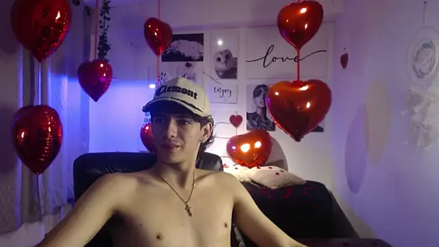 AmethystShadow17 online show from February 14, 2026, 7:47 pm