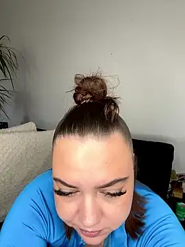 Snapshot of AvaHart chatting on January 10, 2026, 1:28 pm AvaHart online show from January 10, 2026, 1:28 pm