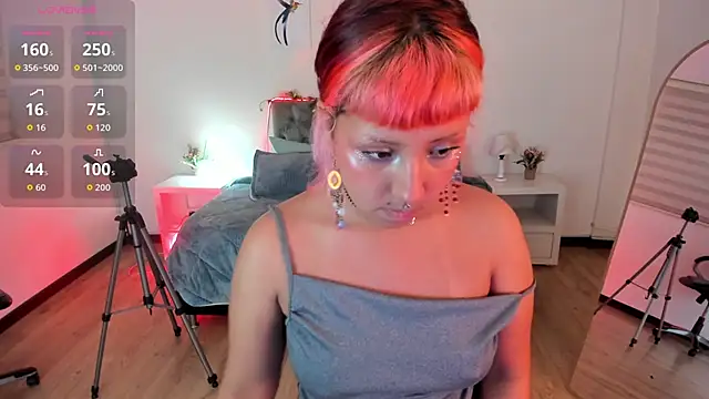 Snapshot of Cat__Moon__ chatting on May 19, 2026, 1:56 am Cat Moon online show from May 19, 2026, 1:56 am