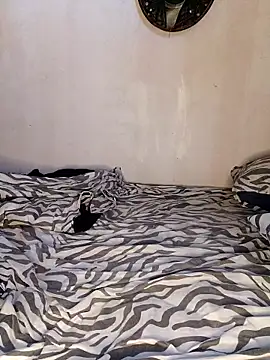 Snapshot of impia-69 chatting on February 7, 2026, 2:25 pm impia-69 online show from February 7, 2026, 2:25 pm