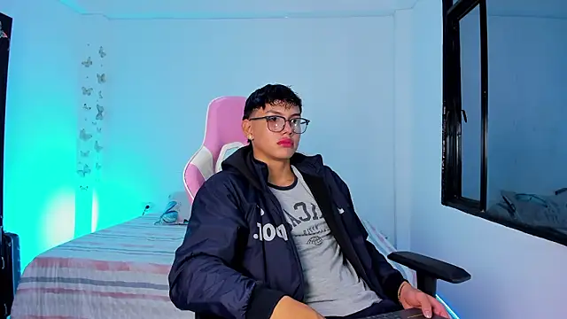 Axel Cody  online show from February 11, 2026, 11:10 am