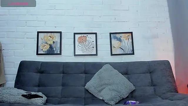 MATEO HUNTER online show from December 4, 2025, 3:49 am