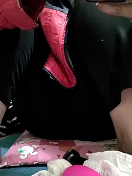 Amanda- ena- online show from December 14, 2025, 9:42 pm