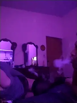 checheludo23 online show from April 12, 2026, 8:39 am