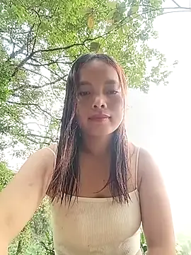 Nguyet2k4 online show from May 7, 2026, 2:05 am