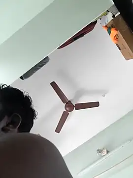 Vickyins480000 online show from November 7, 2025, 3:33 am