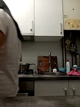 Snapshot of ReneeVoss chatting on February 6, 2026, 2:51 am ReneeVoss online show from February 6, 2026, 2:51 am