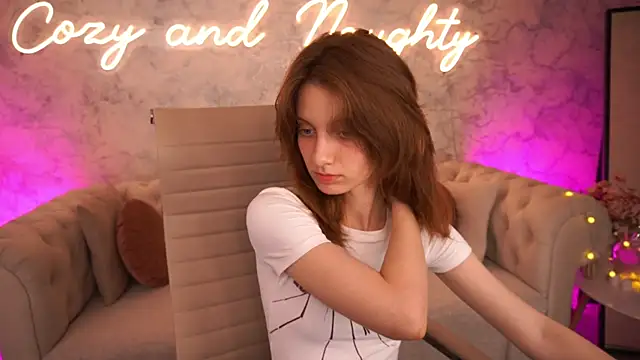 CuteeFoxy online show from August 1, 2026, 12:36 pm