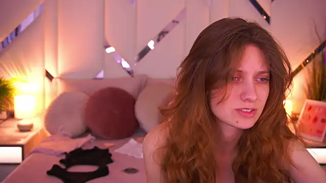 CuteeFoxy online show from March 16, 2026, 2:21 pm