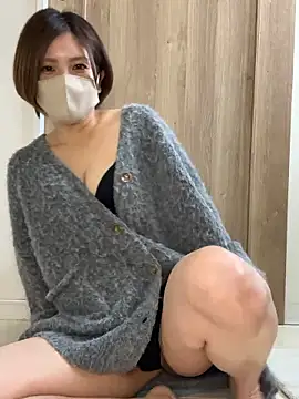 Snapshot of Io_chaaan_xxx chatting on November 18, 2025, 1:43 am Io chaaan xxx online show from November 18, 2025, 1:43 am