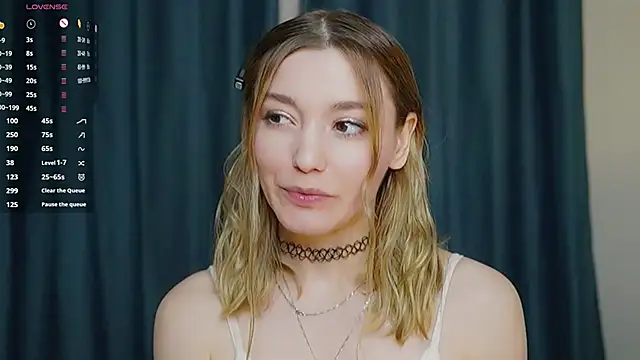 StarryMary online show from November 11, 2025, 9:09 pm