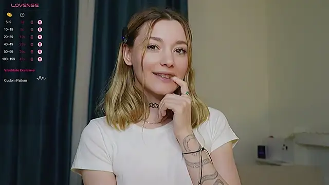 StarryMary online show from November 1, 2025, 9:08 pm