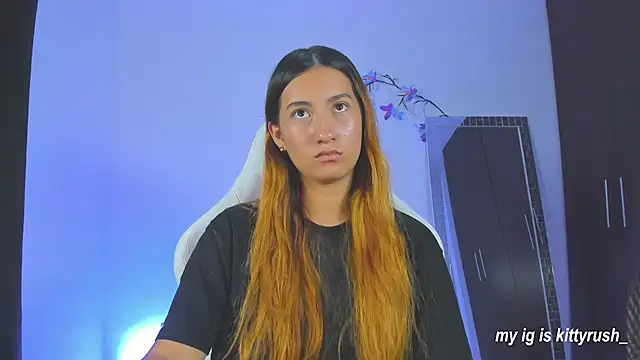 kittyrush  online show from February 3, 2026, 3:26 am