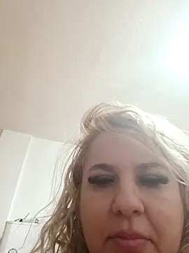 BelleInna online show from October 28, 2025, 9:14 pm