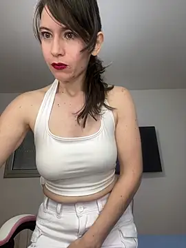 AlanaRius18 online show from February 6, 2026, 9:27 am