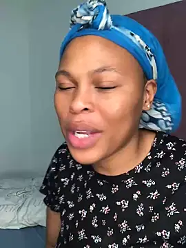 Snapshot of Bubbles156 chatting on March 22, 2026, 2:07 pm Bubbles156 online show from March 22, 2026, 2:07 pm