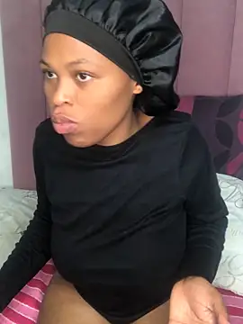 Snapshot of Bubbles156 chatting on February 17, 2026, 7:27 am Bubbles156 online show from February 17, 2026, 7:27 am