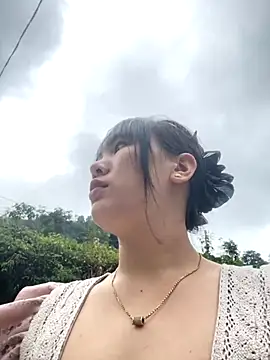 hanaa-show online show from November 11, 2025, 8:09 am