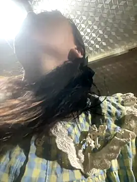 hanaa-show online show from November 10, 2025, 4:39 am