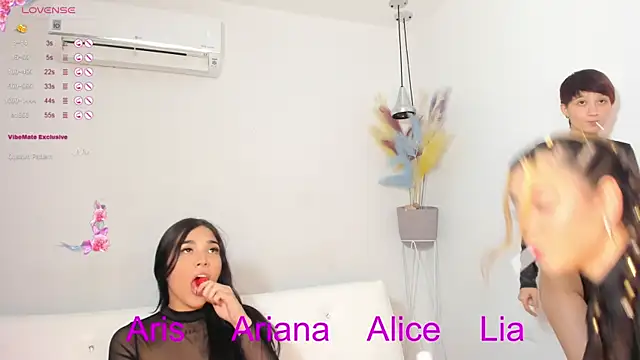 Glamorous Giirlss online show from June 19, 2026, 1:22 am