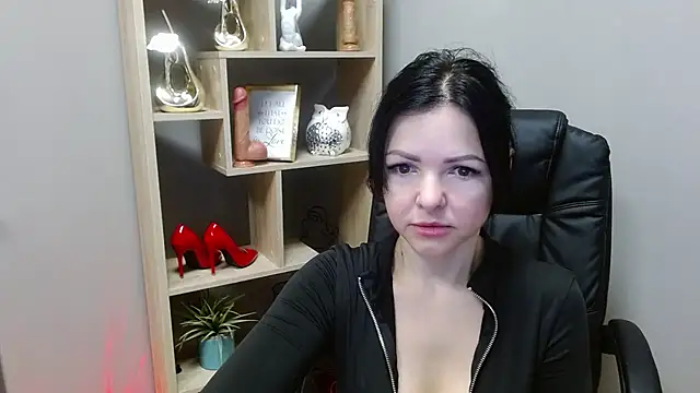 Mollybloom40 online show from December 15, 2025, 7:47 am