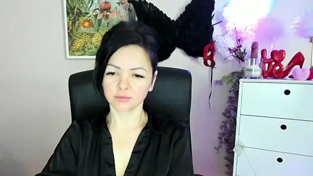 Snapshot of Mollybloom40 chatting on March 10, 2026, 7:23 am Mollybloom40 online show from March 10, 2026, 7:23 am