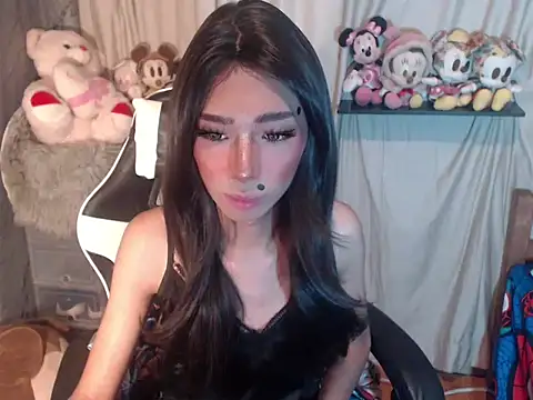 Snapshot of Yourasianbabyemma chatting on October 25, 2025, 6:12 am Yourasianbabyemma online show from October 25, 2025, 6:12 am