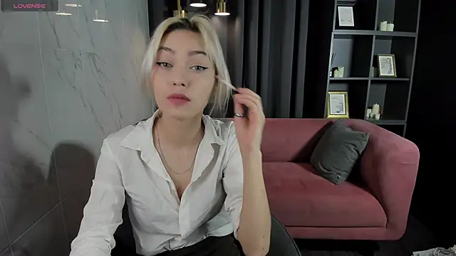 AlysiaSun  online show from October 15, 2025, 2:25 pm