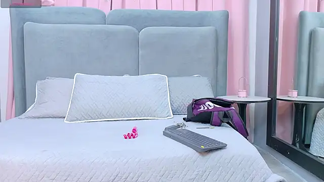 NaughtyHally  online show from April 22, 2026, 11:50 am