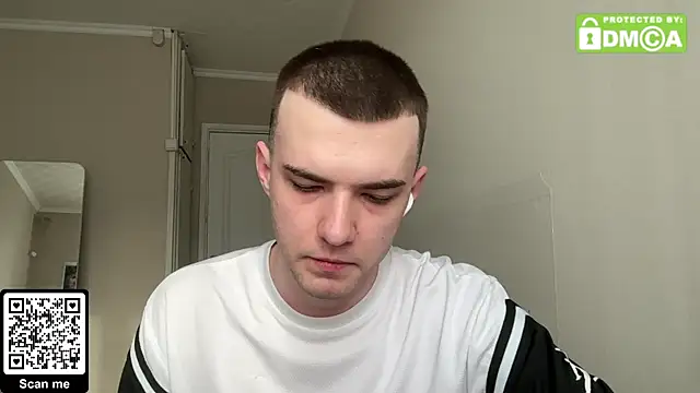 twinkbuldge online show from May 5, 2026, 2:42 pm