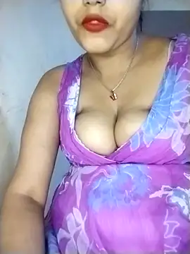 Snapshot of strip_queennn chatting on March 10, 2026, 5:39 pm strip queennn online show from March 10, 2026, 5:39 pm