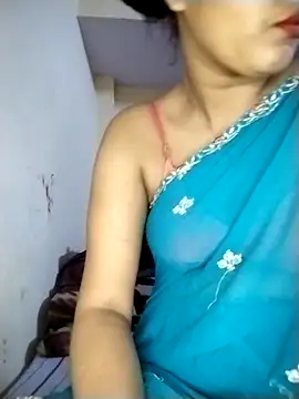 Snapshot of strip_queennn chatting on March 8, 2026, 5:05 pm strip queennn online show from March 8, 2026, 5:05 pm