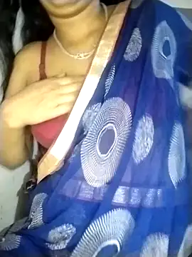 Snapshot of strip_queennn chatting on February 21, 2026, 5:04 pm strip queennn online show from February 21, 2026, 5:04 pm