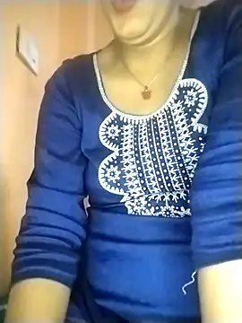 Snapshot of strip_queennn chatting on March 31, 2026, 5:37 pm strip queennn online show from March 31, 2026, 5:37 pm