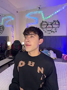 JustinCastiblanco online show from February 3, 2026, 11:26 am