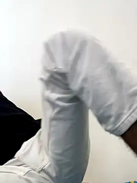 Muchachito18 online show from October 15, 2025, 4:04 pm