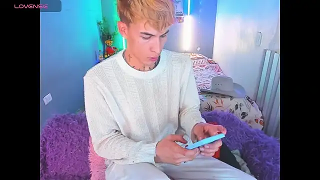 Latin boysxxxx online show from March 11, 2026, 1:43 am