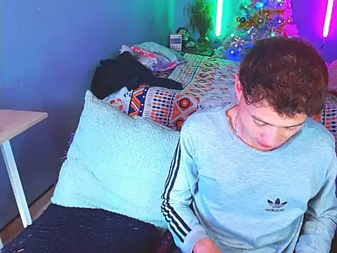 Latin boysxxxx online show from December 15, 2025, 9:09 pm